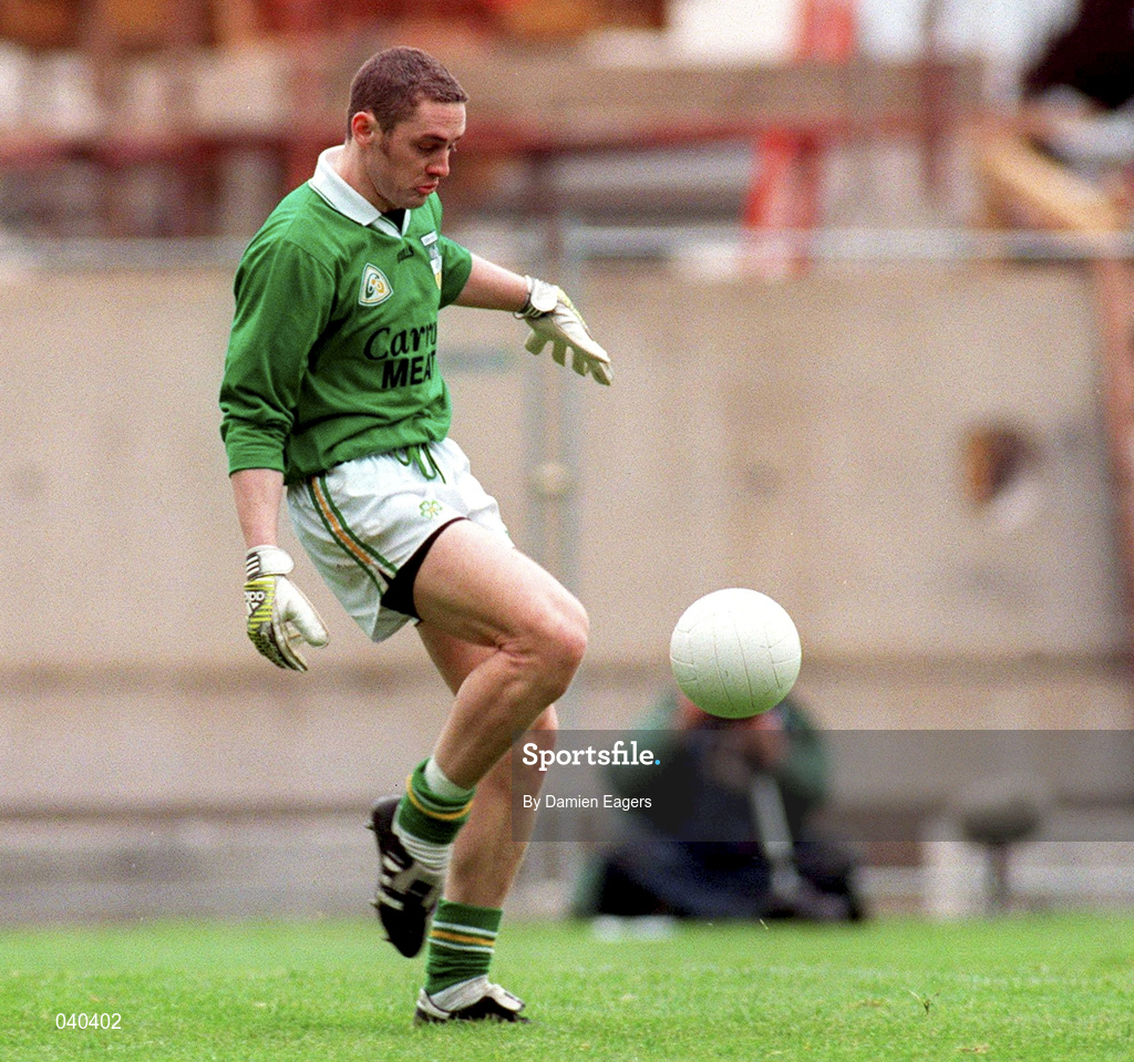 4 June 2000; Padraig Kelly of Offaly during the Bank of Ireland Leinster Senior Football Championship Quarter-Final match between Offaly and Meath in Croke Park, Dublin. Photo by Damien Eagers/Sportsfile