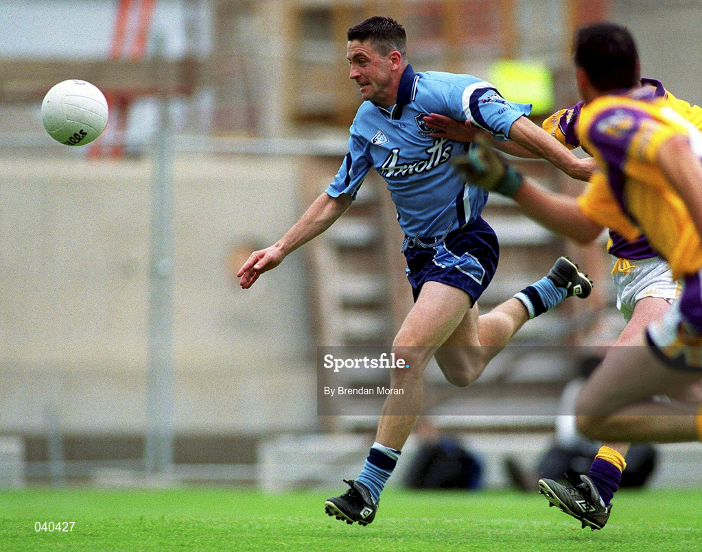 11 June 2000; Senan Connell of Dublin during the Bank of Ireland Leinster Senior Football Championship Quarter-Final match between Dublin and Wexford at Croke Park in Dublin. Photo by Brendan Moran/Sportsfile