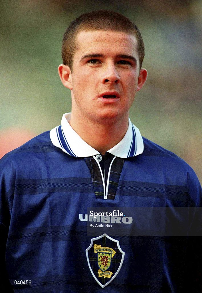 30 May 2000; Barry Ferguson of Scotland prior to the International Friendly match between Republic of Ireland and Scotland at Lansdowne Road in Dublin. Photo by Aoife Rice/Sportsfile