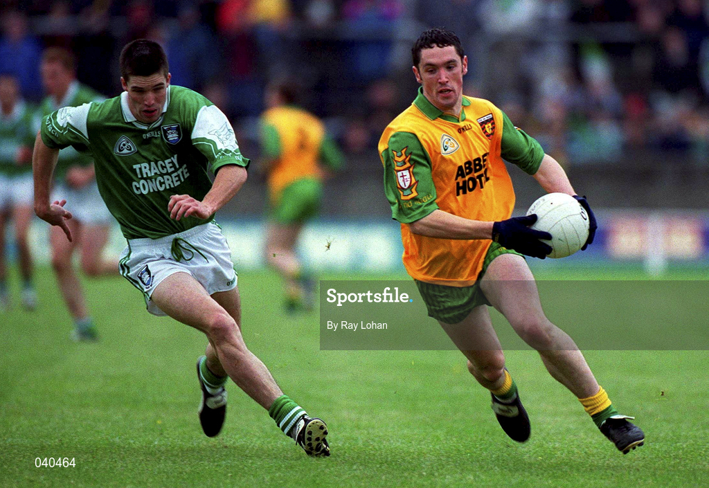 11 June 2000; Brendan Devenney of Donegal during the Bank of Ireland Ulster Senior Football Championship Quarter-Final match between Donegal and Fermanagh at MacCumhaill Park in Ballybofey, Donegal. Photo by Ray Lohan/Sportsfile