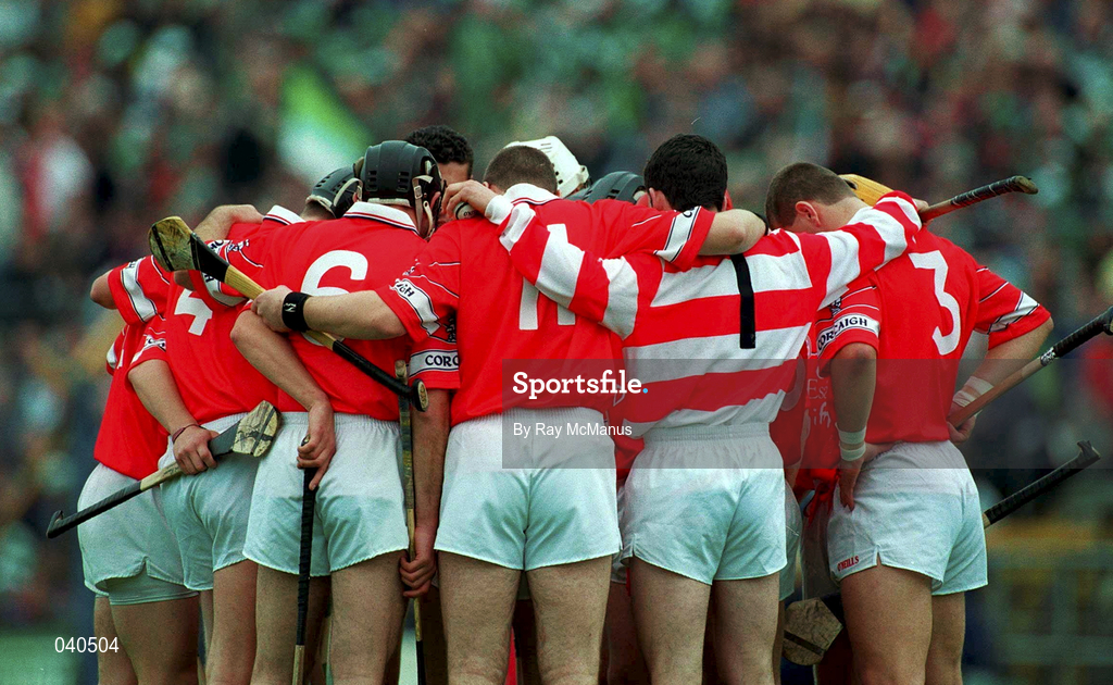 4 June 2000; The Cork team huddle prior to the Guinness Munster Senior Hurling Championship Semi-Final between Cork and Limerick at Semple Stadium in Thurles, Tipperary. Photo by Ray McManus/Sportsfile