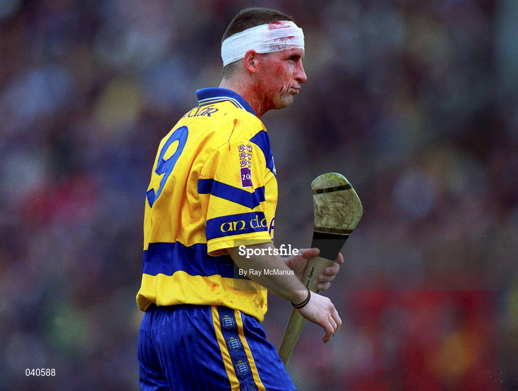 11 June 2000; Colin Lynch of Clare during the Guinness Munster Senior Hurling Championship Semi-Final match between Tipperary and Clare at Páirc Ui Chaoimh in Cork. Photo by Ray McManus/Sportsfile