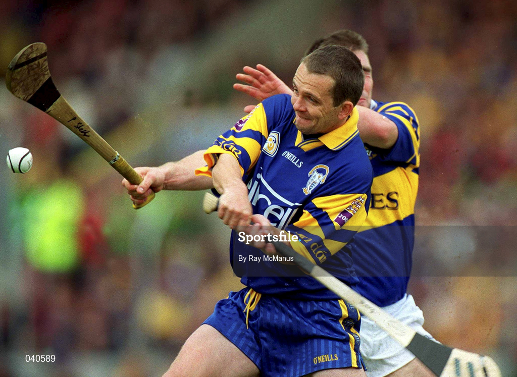 11 June 2000; David Fitzgerald of Clare during the Guinness Munster Senior Hurling Championship Semi-Final match between Tipperary and Clare at Páirc Ui Chaoimh in Cork. Photo by Ray McManus/Sportsfile