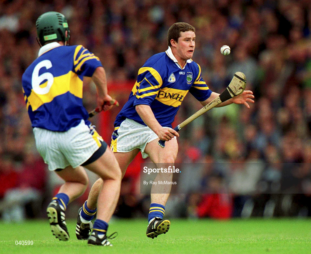 11 June 2000; John Carroll of Tipperary during the Guinness Munster Senior Hurling Championship Semi-Final match between Tipperary and Clare at Páirc Ui Chaoimh in Cork. Photo by Ray McManus/Sportsfile