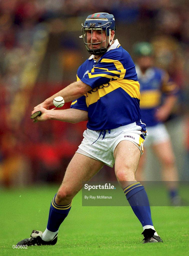 11 June 2000; John Leahy of Tipperary during the Guinness Munster Senior Hurling Championship Semi-Final match between Tipperary and Clare at Páirc Ui Chaoimh in Cork. Photo by Ray McManus/Sportsfile