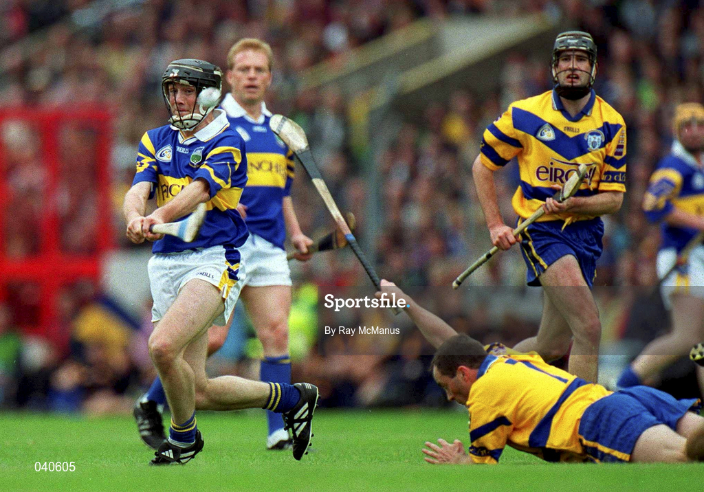 11 June 2000; Mark O'Leary of Tipperary in action against Anthony Daly Clare during the Guinness Munster Senior Hurling Championship Semi-Final match between Tipperary and Clare at Páirc Ui Chaoimh in Cork. Photo by Ray McManus/Sportsfile