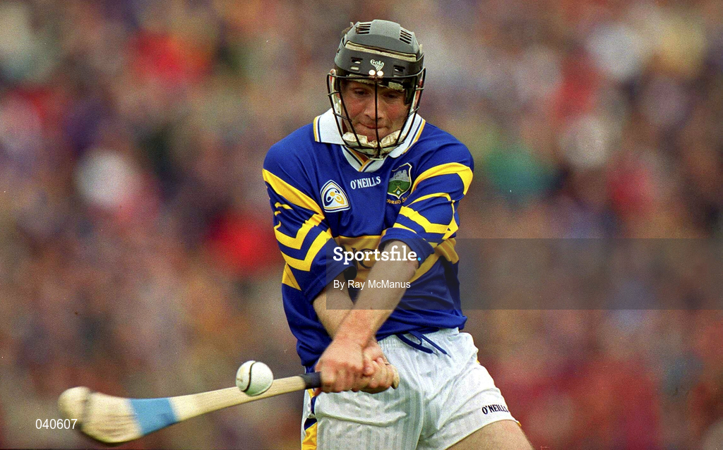 11 June 2000; Mark O'Leary of Tipperary during the Guinness Munster Senior Hurling Championship Semi-Final match between Tipperary and Clare at Páirc Ui Chaoimh in Cork. Photo by Ray McManus/Sportsfile