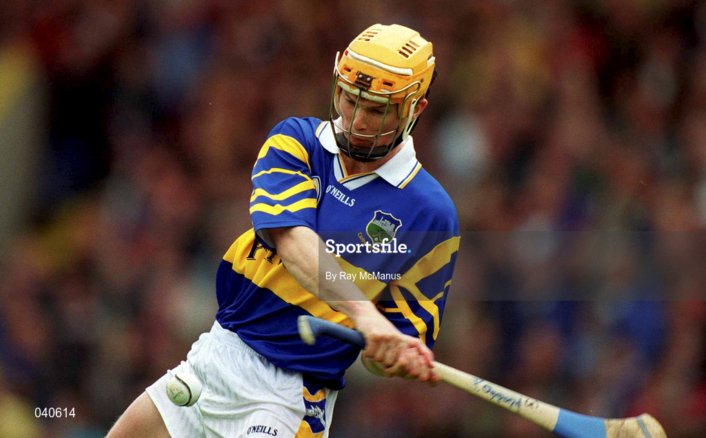11 June 2000; Paul Ormonde of Tipperary during the Guinness Munster Senior Hurling Championship Semi-Final match between Tipperary and Clare at Páirc Ui Chaoimh in Cork. Photo by Ray McManus/Sportsfile
