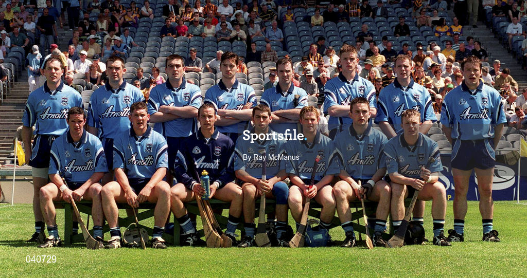 18 June 2000; The Dublin team prior to the Guinness Leinster Senior Hurling Championship Semi-Final match between Kilkenny and Dublin at Croke Park in Dublin. Photo by Ray McManus/Sportsfile