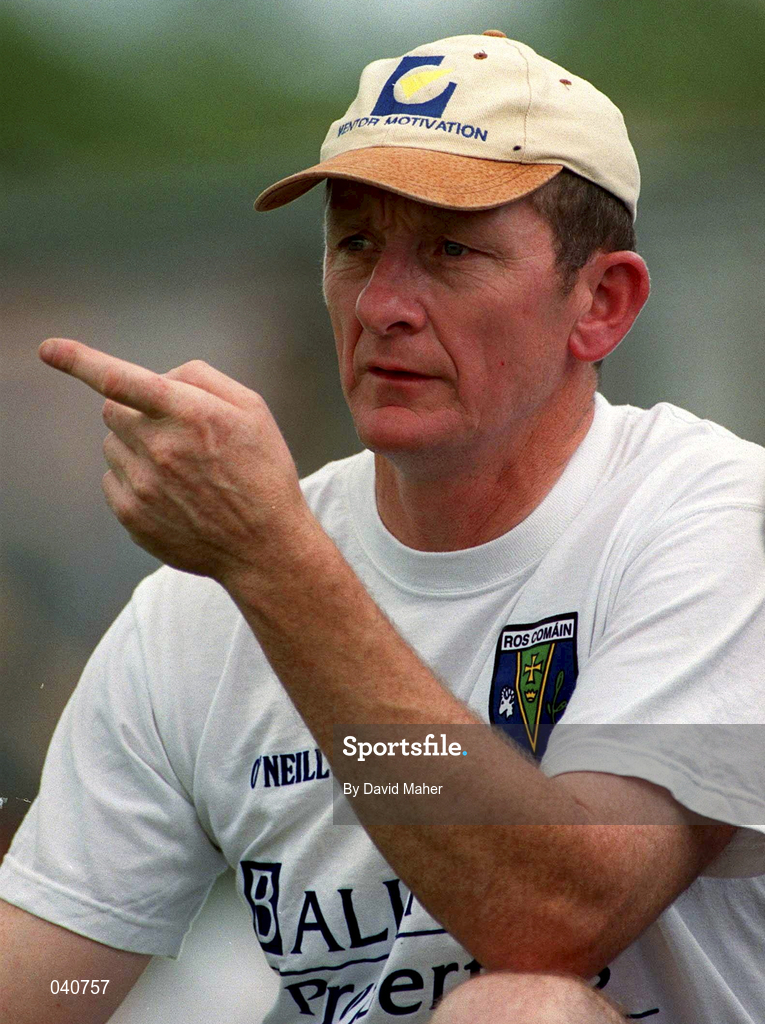 2 July 2000; Roscommon manager Gay Sheerin during the Bank of Ireland Connacht Senior Football Championship Semi-Final match between Roscommon and Leitrim in Dr. Hyde Park in Roscommon. Photo by David Maher/Sportsfile