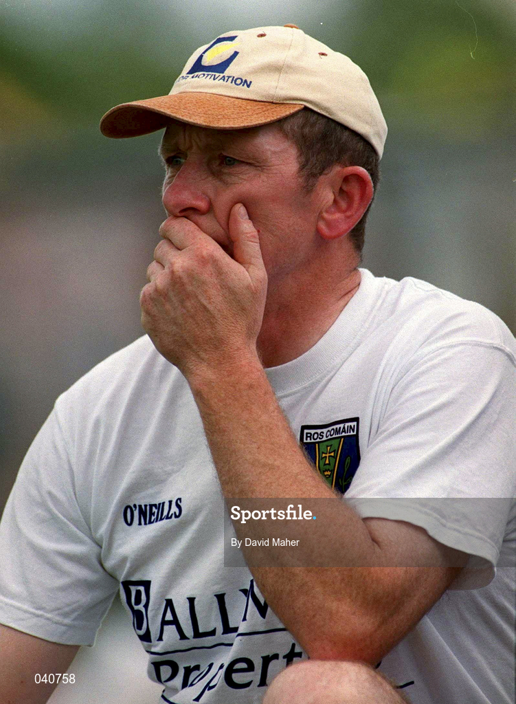 2 July 2000; Roscommon manager Gay Sheerin during the Bank of Ireland Connacht Senior Football Championship Semi-Final match between Roscommon and Leitrim in Dr. Hyde Park in Roscommon. Photo by David Maher/Sportsfile