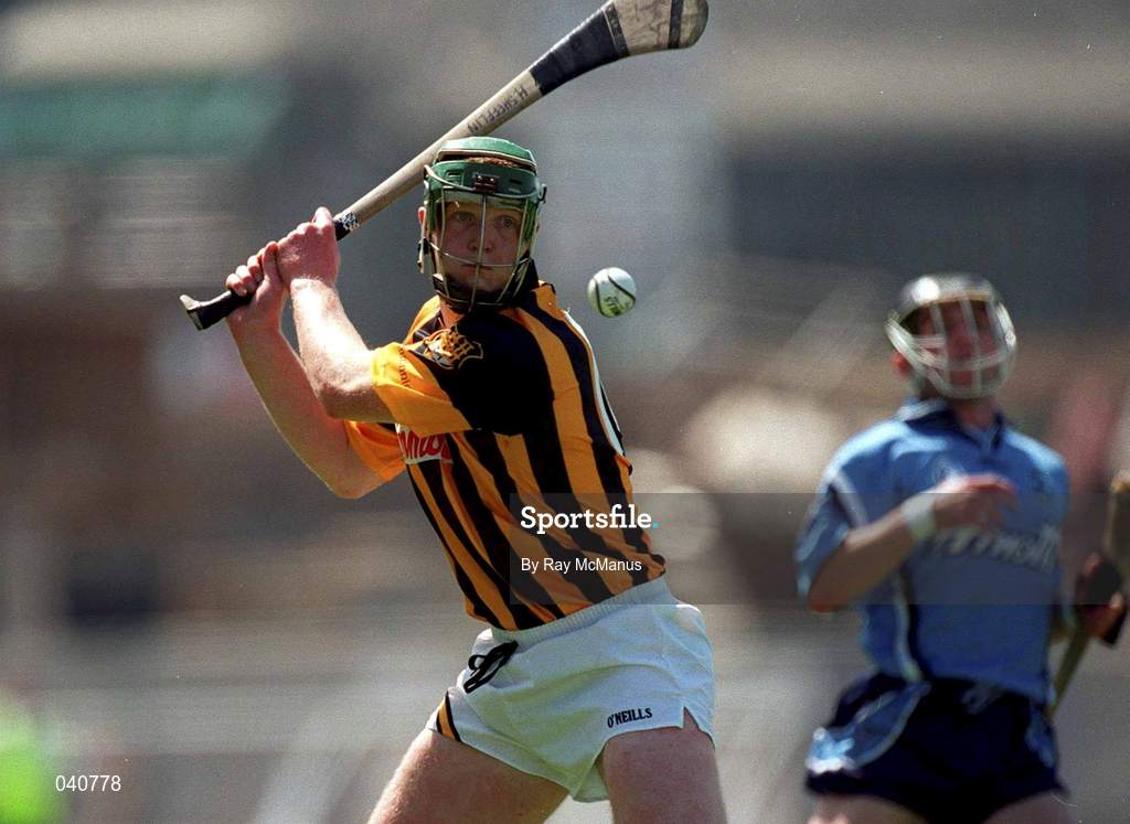 18 June 2000; Henry Shefflin of Kilkenny during the Guinness Leinster Senior Hurling Championship Semi-Final match between Kilkenny and Dublin at Croke Park in Dublin. Photo by Ray McManus/Sportsfile