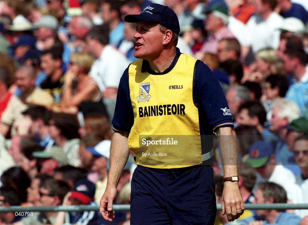 18 June 2000; Wexford manager Joachim Kelly during the Guinness Leinster Senior Hurling Championship Semi-Final match between Offaly and Wexford at Croke Park in Dublin. Photo by Aoife Rice/Sportsfile