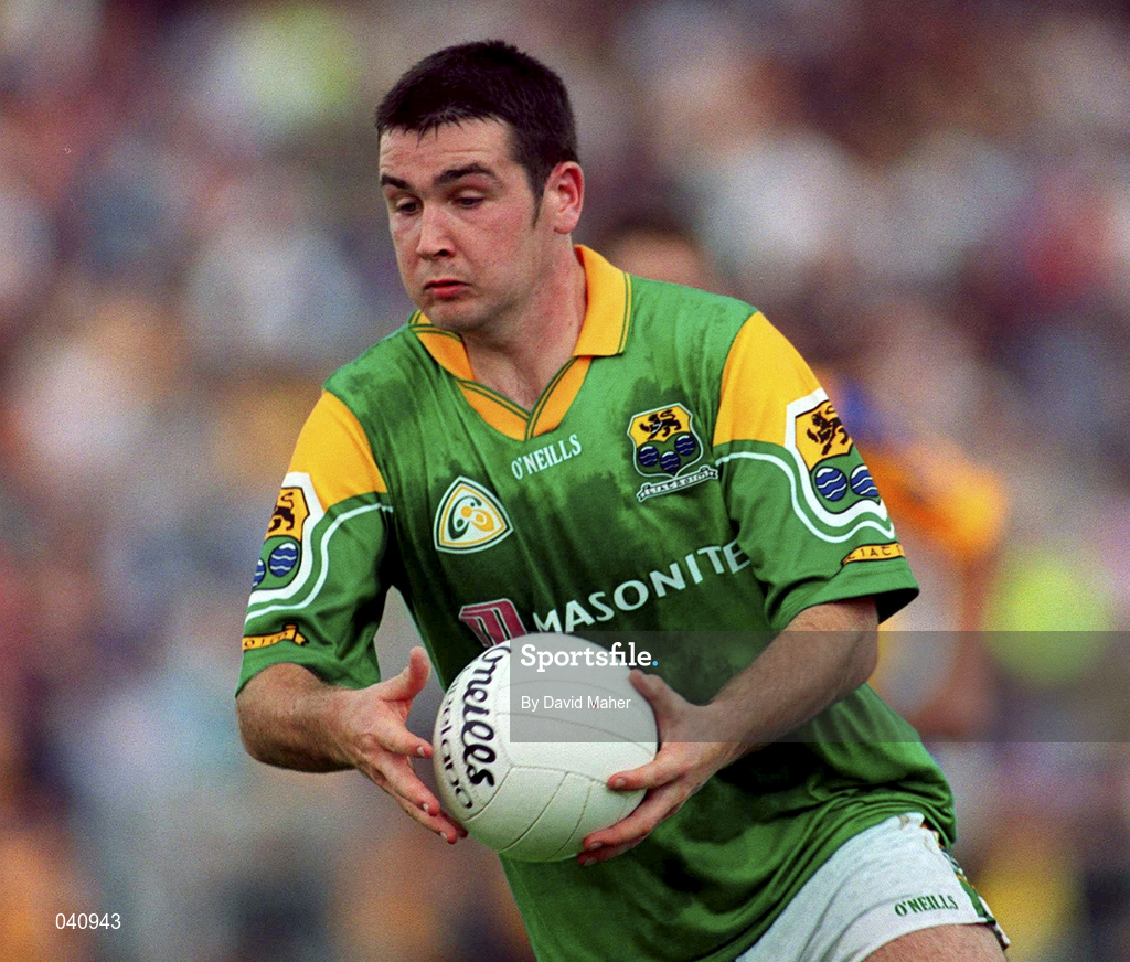 2 July 2000; Pat Farley of Leitrim during the Bank of Ireland Connacht Senior Football Championship Semi-Final match between Roscommon and Leitrim in Dr. Hyde Park in Roscommon. Photo by David Maher/Sportsfile