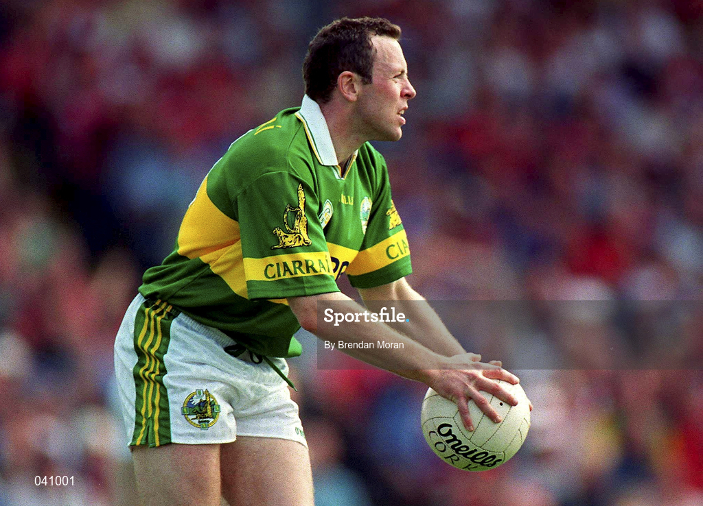 18 June 2000; Seamus Moynihan of Kerry during the Bank of Ireland Munster Senior Football Championship Semi-Final match between Kerry and Cork at Fitzgerald Stadium in Killarney, Kerry. Photo by Brendan Moran/Sportsfile