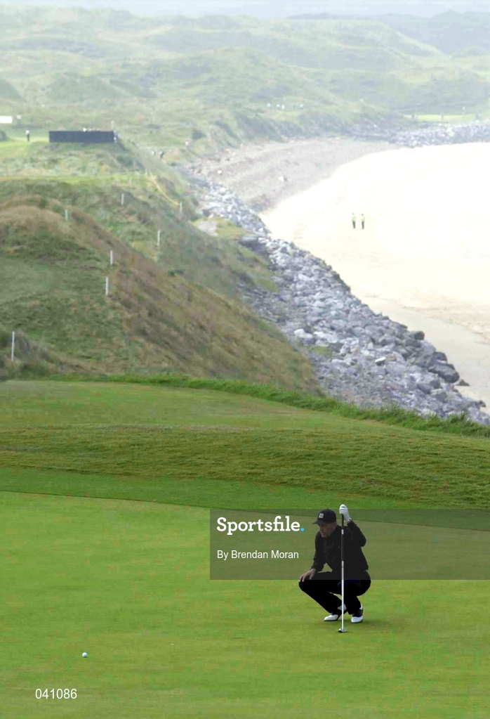 29 June 2000; Patrik Sjoland of Sweden lines up a putt on the fifth green during the first day of the Murphy's Irish Open Golf Championship at Ballybunion Golf Club in Kerry. Photo by Brendan Moran/Sportsfile