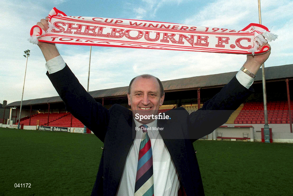9 December 1994; New Shelbourne manager Colin Murphy poses with a team scarf at Tolka Park in Dublin. Photo by David Maher/Sportsfile.