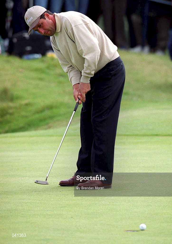 30 June 2000; Jose Maria Olazabal of Spain putts on the ninth green during the second day of the Murphy's Irish Open Golf Championship at Ballybunion Golf Club in Kerry. Photo by Brendan Moran/Sportsfile