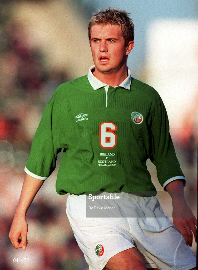 30 May 2000; Steve Finnan of Republic of Ireland during the International Friendly match between Republic of Ireland and Scotland at Lansdowne Road in Dublin. Photo by David Maher/Sportsfile
