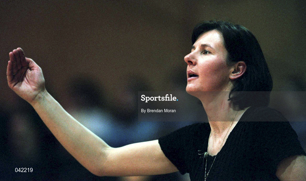 28 January 2000; Meteors coach Mary O'Mahony during the Senior Women's Sprite Cup Semi-Final between Tolka Rovers and Meteors at the National Basketball Arena in Tallaght, Dublin. Photo By Brendan Moran/Sportsfile
