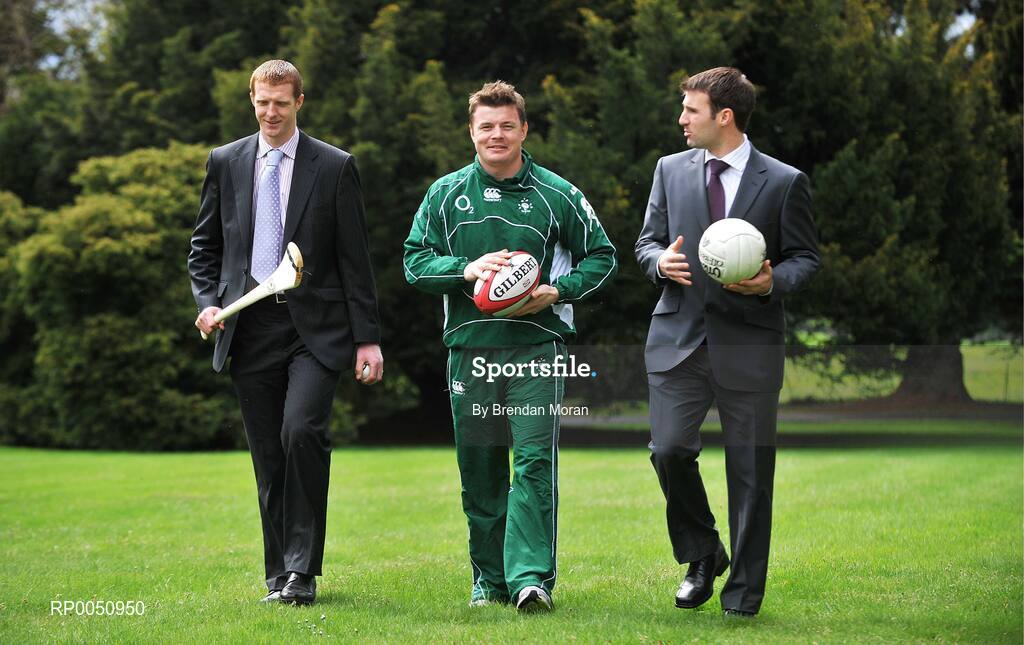 28 April 2008; The Minister for Arts, Sport and Tourism, Seamus Brennan TD, has announced details for the commencement of Phase 1 of the National Sports Campus project on lands at Abbotstown, west Dublin. Phase 1 of the development will provide the major field sports, gaelic games, soccer, rugby and hockey and up to 20 other sports with unrivalled training and medical facilities. Pictured at the announcement are, from left, Kilkenny hurler Henry Shefflin, Ireland rugby captain Brian O'Driscoll, and Dublin footballer Bryan Cullen. Abbottstown House, Dublin. Picture credit: Brendan Moran / SPORTSFILE