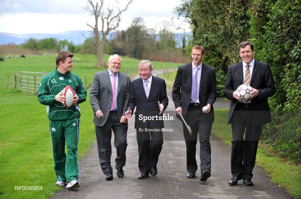 28 April 2008; The Minister for Arts, Sport and Tourism, Seamus Brennan TD, has announced details for the commencement of Phase 1 of the National Sports Campus project on lands at Abbotstown, west Dublin. Phase 1 of the development will provide the major field sports, gaelic games, soccer, rugby and hockey and up to 20 other sports with unrivalled training and medical facilities. Pictured at the announcement are, from left, Ireland rugby captain Brian O'Driscoll, Dan Flinter, Chairman, of the National Sports Campus Development Authority, minister for Arts, Sport and Tourism, Seamus Brennan, TD, Kilkenny hurler Henry Shefflin and FAI Technical Director Packie Bonner. Abbottstown House, Dublin. Picture credit: Brendan Moran / SPORTSFILE