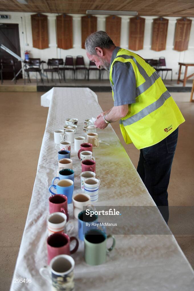 11 May 2008; Jimmy Fox prepares for the half-time cup of tea. GAA Football Leinster Senior Championship, Longford v Westmeath, Pearse Park, Longford. Picture credit: Ray McManus / SPORTSFILE