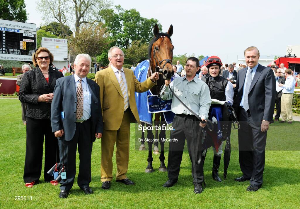 11 May 2008; Trainer Dermot Weld, left, with jockey Pat Smullen and winning connections of Casual Conquest after winning the Derrinstown Stud Derby Trial Stakes. Derrinstown Stud Derby Trial Stakes Day, Leopardstown, Co. Dublin. Picture credit: Stephen McCarthy / SPORTSFILE