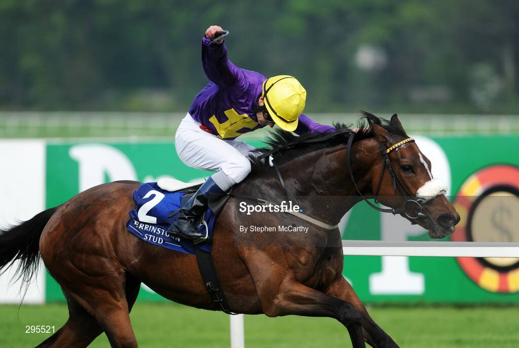 11 May 2008; Carribean Sunset, with Pat Smullen up, on their way to winning the Derrinstown Stud 1,000 Guineas Trial. Derrinstown Stud Derby Trial Stakes Day, Leopardstown, Co. Dublin. Picture credit: Stephen McCarthy / SPORTSFILE
