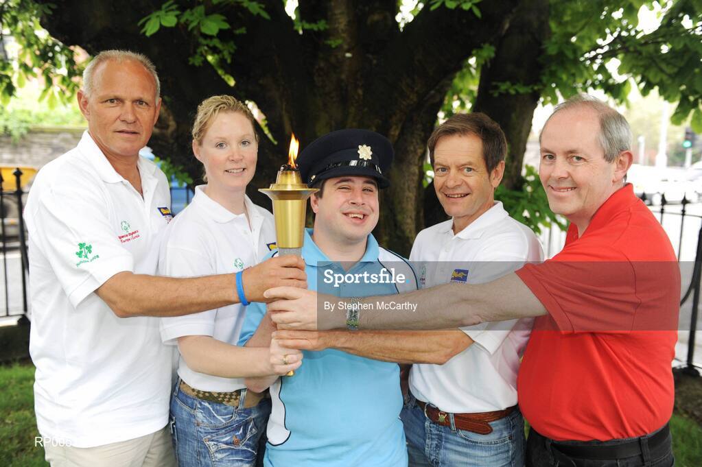 10 May 2008; Special Olympics athlete Paddy Ellis, with the Flame of Hope, Toon van Osta, from Holland, left, Michaela Moloney, from Templemore Garda College, Markus Gloessl, from Austria, and Padraig Corkery, Head of Sponsorship, eircom, at the 2008 Special Olympics Western Europe Torch Run conference. Dublin is the venue for the 2008 Special Olympics Western Europe Torch Run conference which takes place from 8-11 May and law enforcement officers from which six jurisdictions are attending - Great Britian, Holland, Gibralter, Ireland, Austria, Northern Ireland and Poland. Park House, North Circular Road, Dublin. Picture credit: Stephen McCarthy / SPORTSFILE
