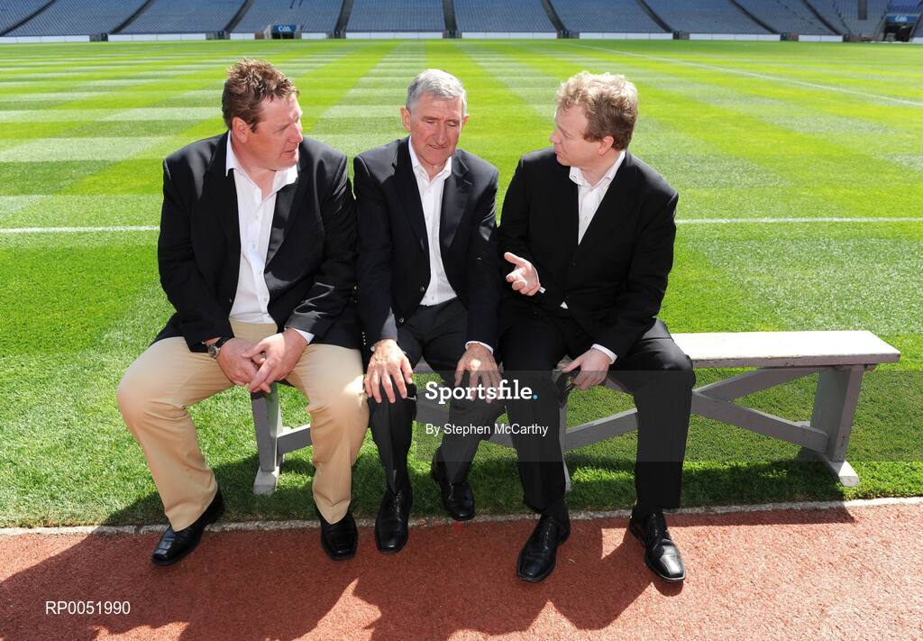 15 May 2008; TV3 has announced its GAA Line-up at Croke Park for Championship Season 2008. All live matches will be hosted by Matt Cooper and he will be joined in the studio by three expert panelists for each match. In addition to the live matches, TV3 will also broadcast a new Thursday prime time magazine show "Championship Throw-In", starting on May 29th. Pictured at the announcement are hurling panellists Daithi Regan and Liam Griffin with presenter Matt Cooper. Croke Park, Dublin. Picture credit: Stephen McCarthy / SPORTSFILE  *** Local Caption ***
