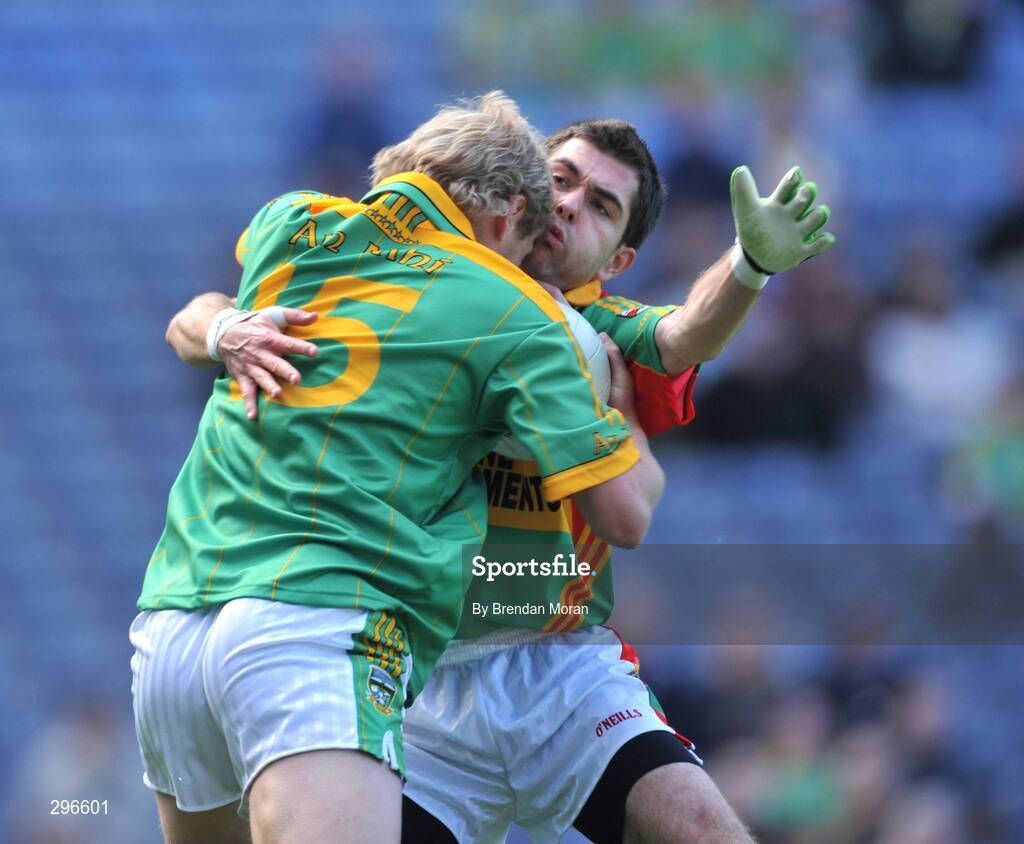 18 May 2008; Pauric Bambrick, Carlow, attempts to tackle Graham Geraghty, Meath. GAA Football Leinster Senior Championship 1st Round, Meath v Carlow, Croke Park, Dublin. Picture credit: Brendan Moran / SPORTSFILE
