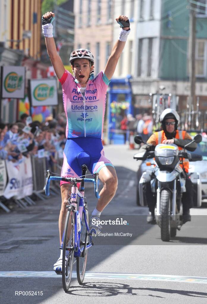 22 May 2008; Simon Richardson, Team Plowman Craven, celebrates as he crosses the line to win Stage 5 in Skibbereen, Co. Cork. FBD Insurance Ras 2008 - Stage 5, Tralee - Skibbereen. Picture credit: Stephen McCarthy / SPORTSFILE