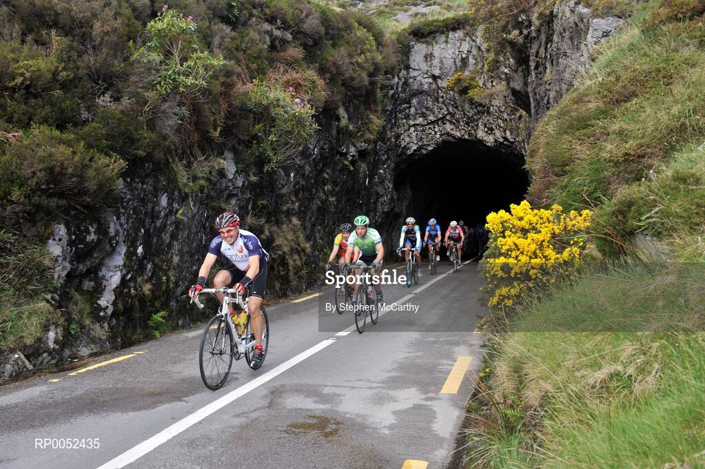 22 May 2008; A general view of the riders after passing through a tunnel into Cork. FBD Insurance Ras 2008 - Stage 5, Tralee - Skibbereen. Picture credit: Stephen McCarthy / SPORTSFILE