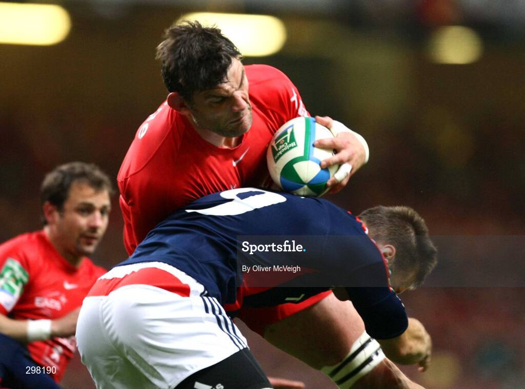 24 May 2008; Fabien Pelous, Toulouse, is tackled by Tomas O'Leary, Munster. Heineken Cup Final, Munster v Toulouse, Millennium Stadium, Cardiff, Wales. Picture credit: Oliver McVeigh / SPORTSFILE
