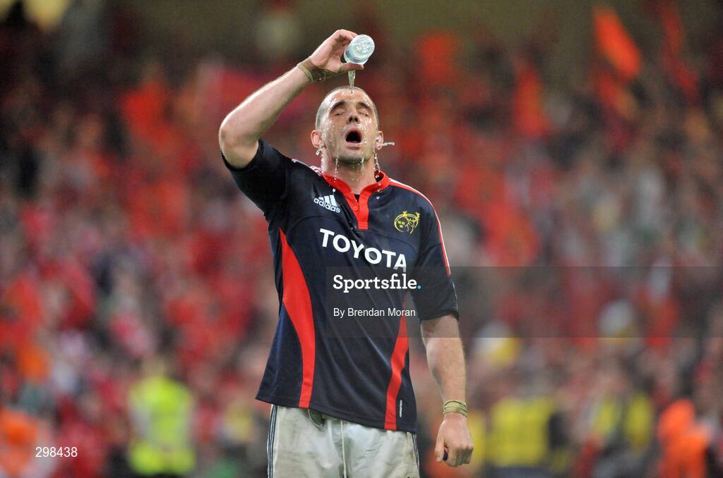 24 May 2008; Munster's Alan Quinlan cools himself down with water after the game. Heineken Cup Final, Munster v Toulouse, Millennium Stadium, Cardiff, Wales. Picture credit: Brendan Moran / SPORTSFILE
