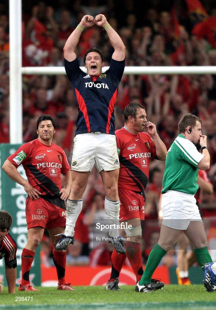 24 May 2008; Munster's David Wallace celebrates victory. Heineken Cup Final, Munster v Toulouse, Millennium Stadium, Cardiff, Wales. Picture credit: Oliver McVeigh / SPORTSFILE