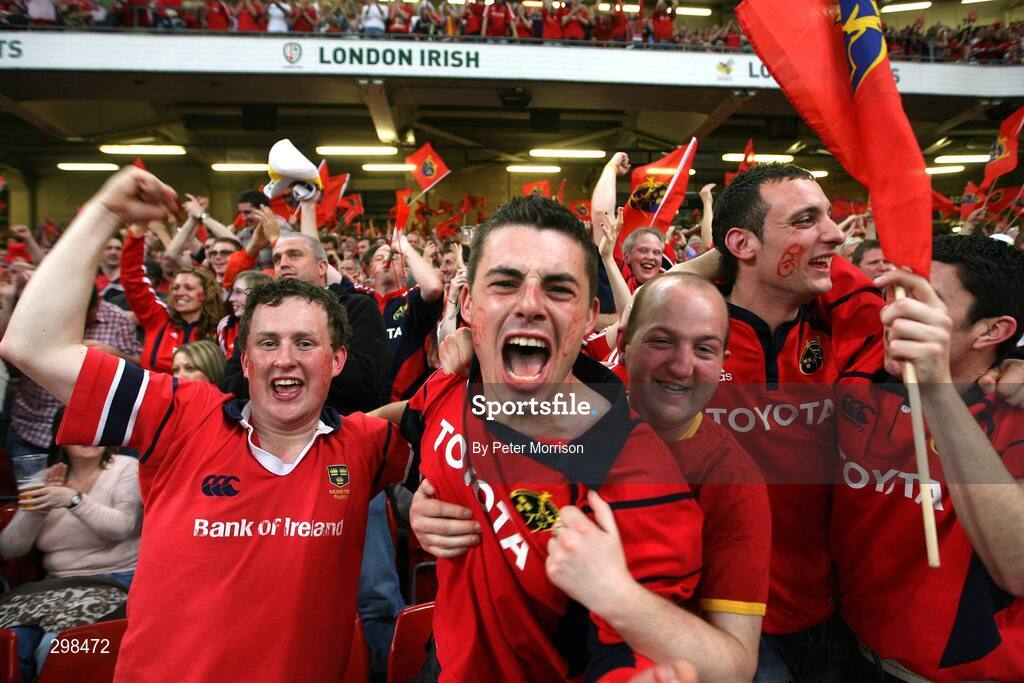 24 May 2008; Munster fans celebrate at the final whistle. Heineken Cup Final, Munster v Toulouse, Millennium Stadium, Cardiff, Wales. Picture credit: Peter Morrison / SPORTSFILE