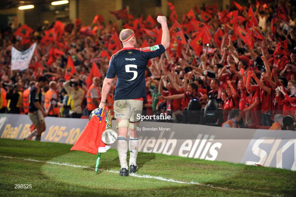 24 May 2008; Munster captain Paul O'Connell salutes the Munster fans after the game. Heineken Cup Final, Munster v Toulouse, Millennium Stadium, Cardiff, Wales. Picture credit: Brendan Moran / SPORTSFILE