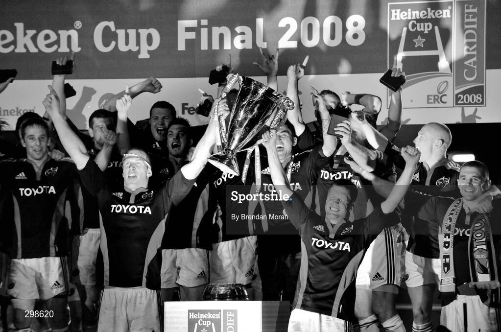 24 May 2008; Munster captain Paul O'Connell and team-mate Ronan O'Gara lift the Heineken Cup. Heineken Cup Final, Munster v Toulouse, Millennium Stadium, Cardiff, Wales. Picture credit: Brendan Moran / SPORTSFILE