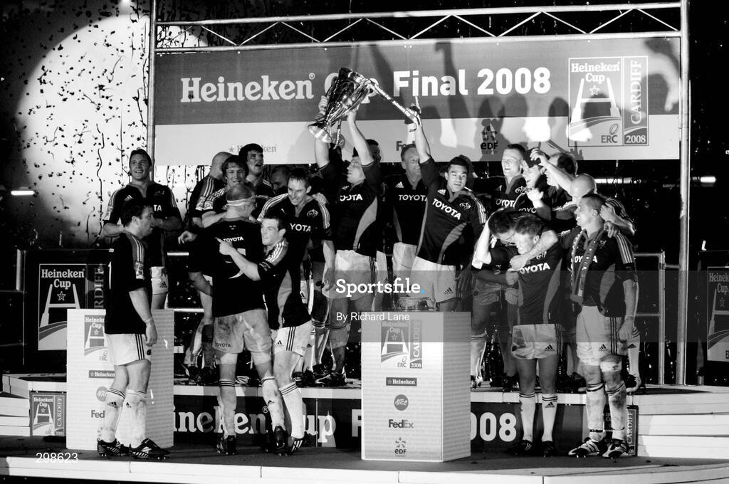 24 May 2008; The Munster squad celebrate with the Heineken Cup. Heineken Cup Final, Munster v Toulouse, Millennium Stadium, Cardiff, Wales. Picture credit: Richard Lane / SPORTSFILE