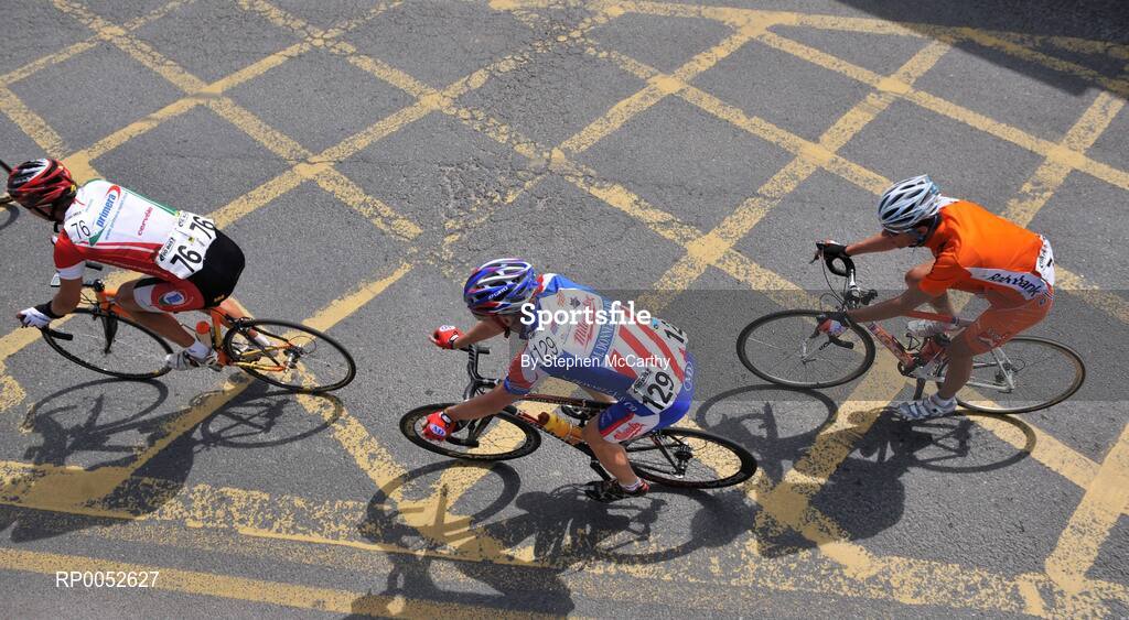 24 May 2008; A general view of riders taking a turn during the race. FBD Insurance Ras 2008 - Stage 7, Clonmel - Roundwood. Picture credit: Stephen McCarthy / SPORTSFILE