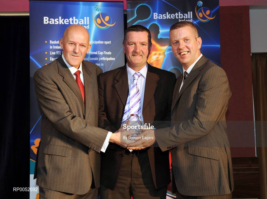 24 May 2008; Joe Quirke, Team Meadowlands St Brendans, is presented with the Men's Senior Coach of the Year Award by Tony Colgan, President of Basketball Ireland, and Tony Hehir at the Basketball Ireland annual awards. The Tower Hotel, Whitestown Way, Tallaght, Dublin. Picture credit: Damien Eagers / SPORTSFILE