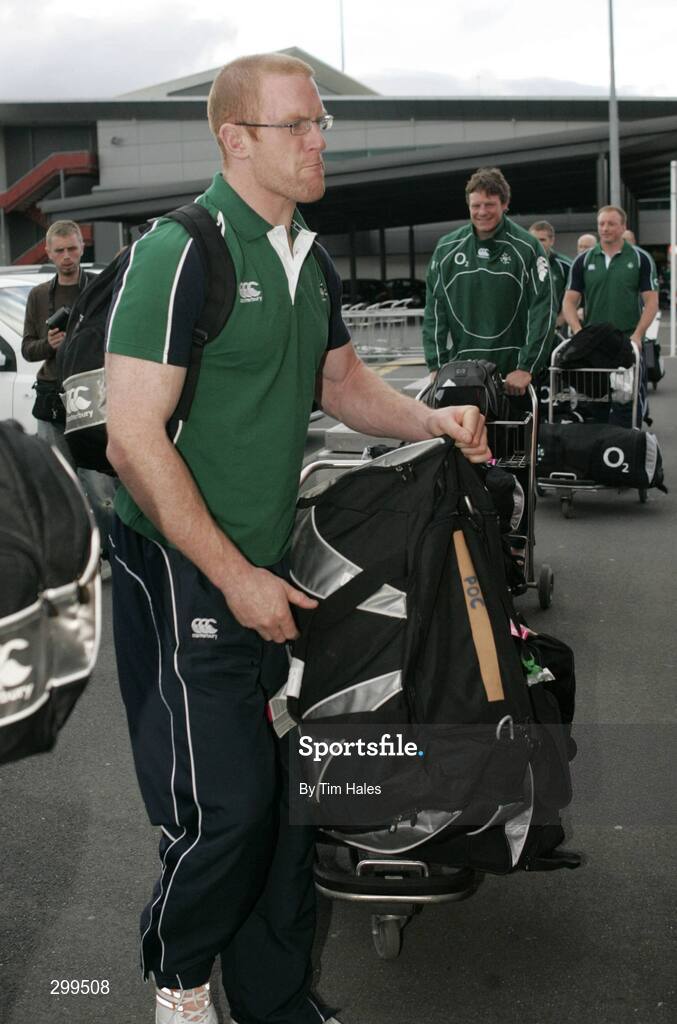 1 June 2008; Ireland's Paul O'Connell loads his bags onto the team bus on the team's arrival at Wellington International Airport ahead of the start of Ireland's Summer Tour. 2008 Ireland Rugby Summer Tour, Wellington Airport, Wellington, New Zealand. Picture credit: Tim Hales / SPORTSFILE