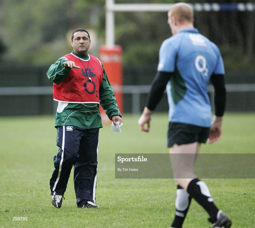 2 June 2008; Ireland's interim coach Michael Bradley talks to lock Paul O'Connell during squad training. 2008 Ireland Rugby Summer Tour, squad training, Porirua Park, Wellington, New Zealand. Picture credit: Tim Hales / SPORTSFILE