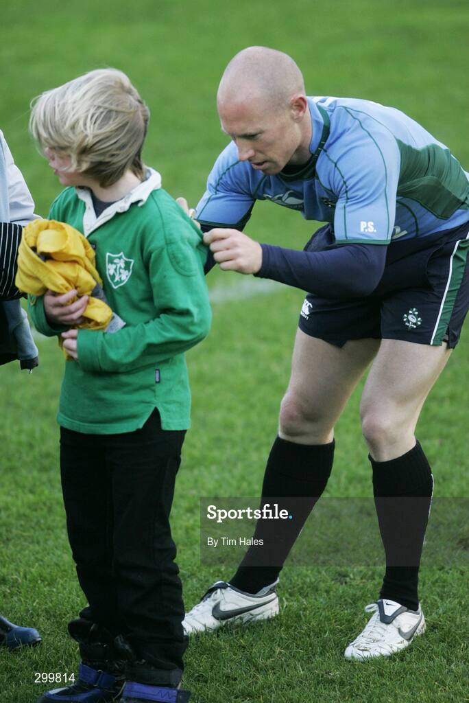 2 June 2008; Ireland's Peter Stringer signs an autograph after squad training. 2008 Ireland Rugby Summer Tour, squad training, Porirua Park, Wellington, New Zealand. Picture credit: Tim Hales / SPORTSFILE