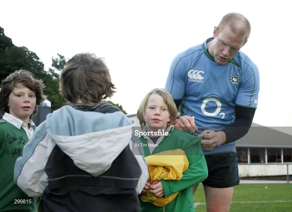 2 June 2008; Ireland's Paul O'Connell signs an autograph after squad training. 2008 Ireland Rugby Summer Tour, squad training, Porirua Park, Wellington, New Zealand. Picture credit: Tim Hales / SPORTSFILE