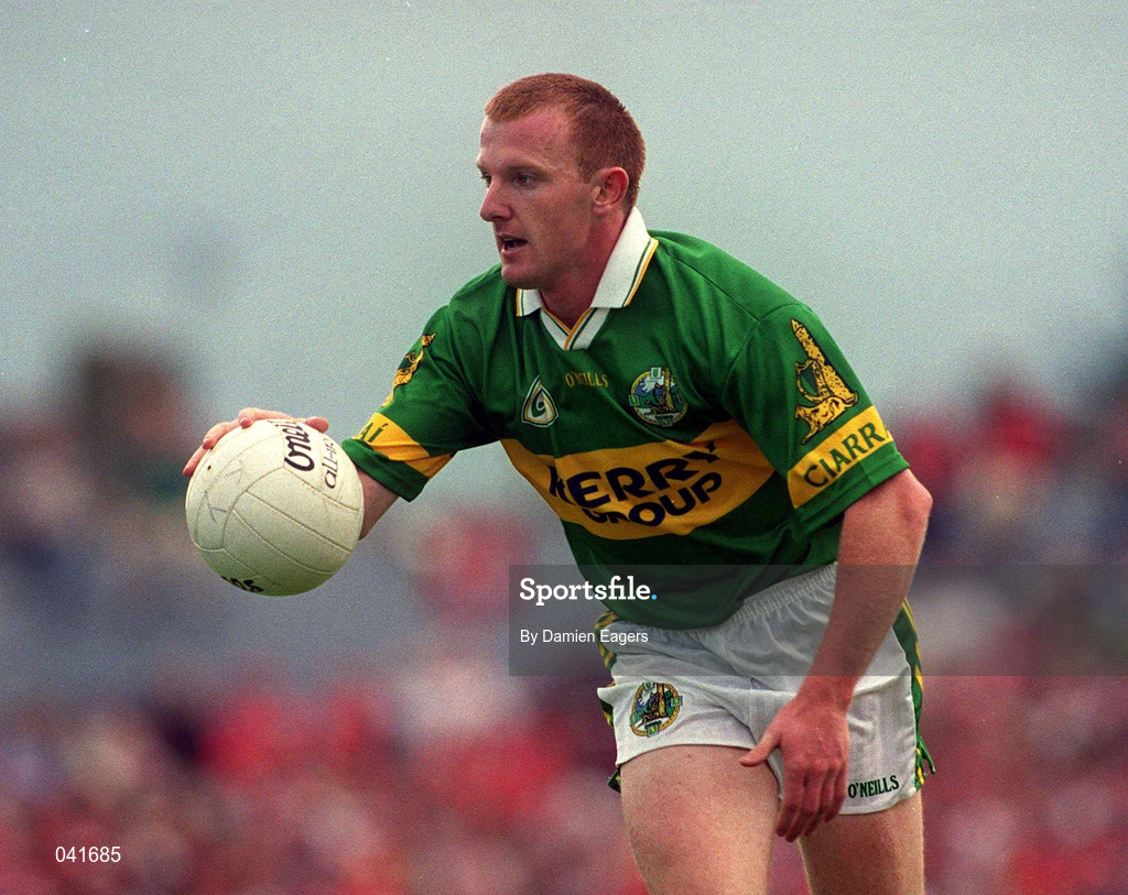 18 June 2000; Liam Hassett of Kerry during the Bank of Ireland Munster Senior Football Championship Semi-Final between Kerry and Cork at Fitzgerald Stadium in Killarney, Kerry. Photo by Damien Eagers/Sportsfile