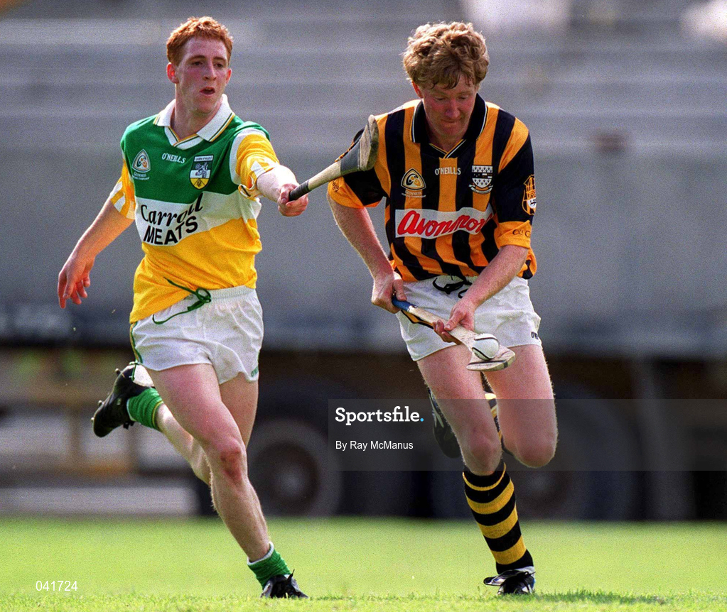 9 July 2000; John power of Kilkenny in action against Simon Whelahan of Offaly during the Guinness Leinster Senior Hurling Championship Final match between Kilkenny and Offaly at Croke Park in Dublin. Photo by Ray McManus/Sportsfile