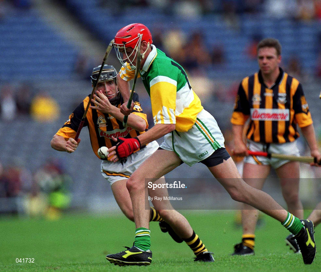 9 July 2000; Aidan Hanrahan of Offaly during the Guinness Leinster Senior Hurling Championship Final match between Kilkenny and Offaly at Croke Park in Dublin. Photo by Ray McManus/Sportsfile